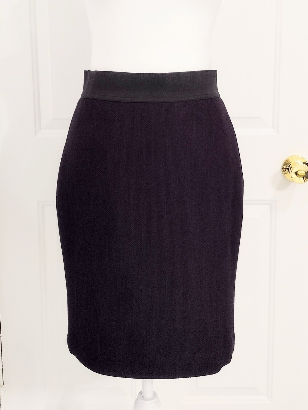Y2K ExpressSz 4 Black Pencil Skirt with Elastic Waistband